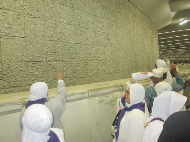 lempar_jumroh_yaspiyah